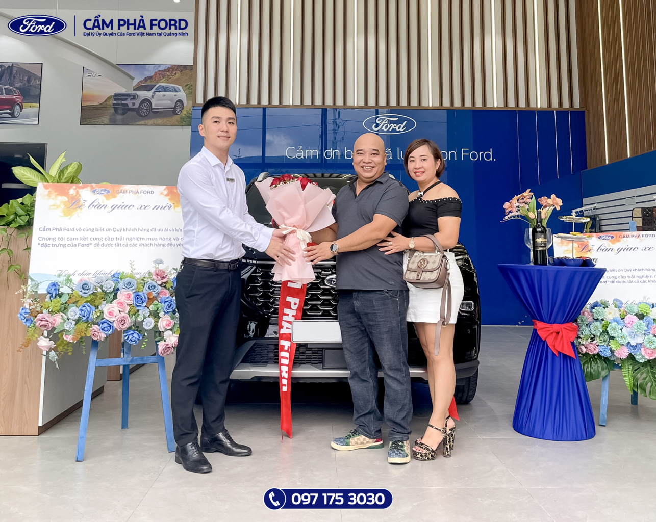 Lễ bàn giao xe tại Cẩm Phả Ford.