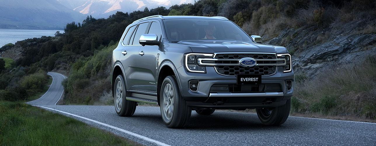 Ford Everest Thế Hệ Mới | Titanium +