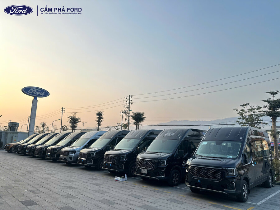 Cẩm Phả Ford Bàn Giao Xe Ford Transit Cho Công ty Vận tải Duy Khánh Tại Quảng Ninh